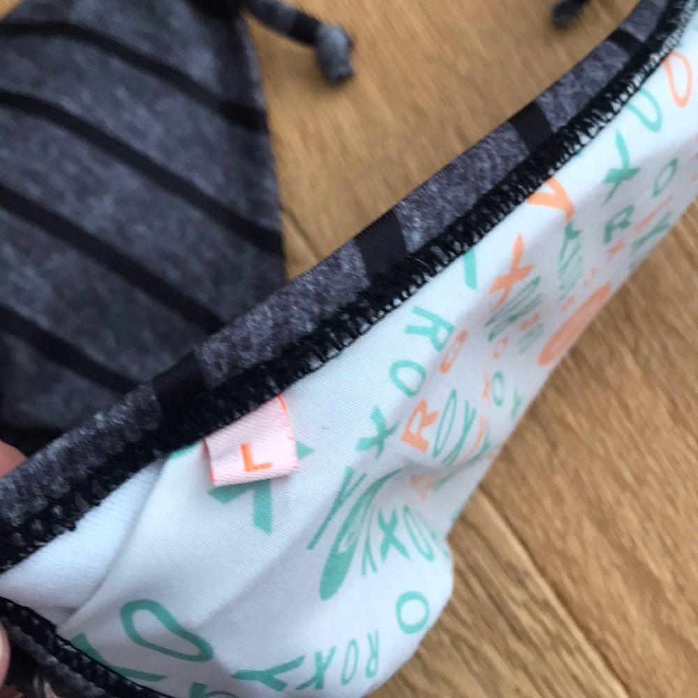 Roxy bikini - Picture 3 of 4